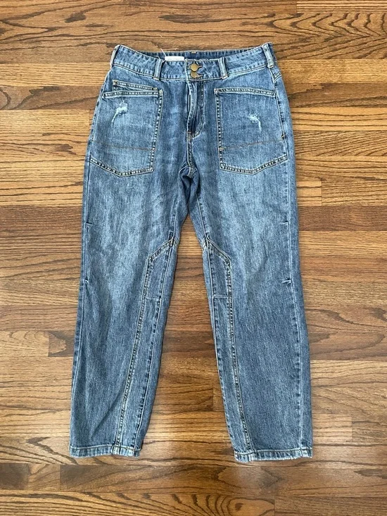 Pilcro The Wanderer Petite Mid-Rise Relaxed Jeans - Picture 3 of 7